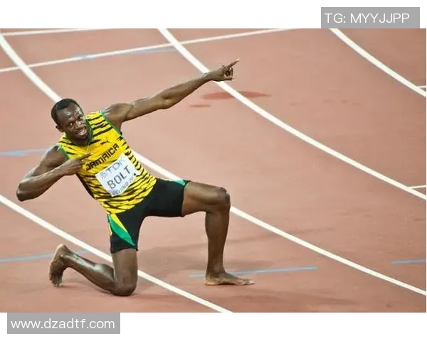 球星拥有扁平足球能力的背后秘密与技巧解析